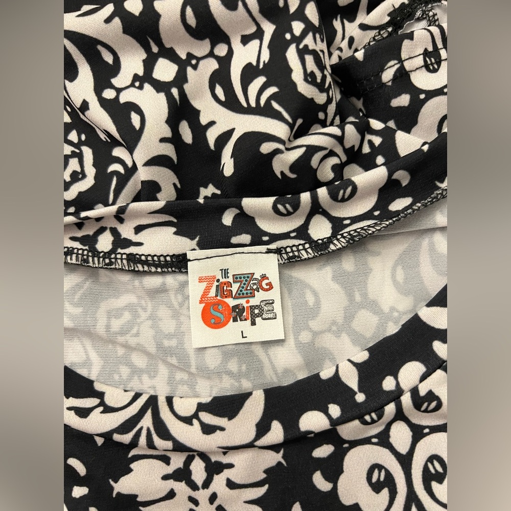 The Zig Zag Stripe Boutique Black White Damask Paisley Stretch Blouse Sz L‎ - Picture 3 of 4